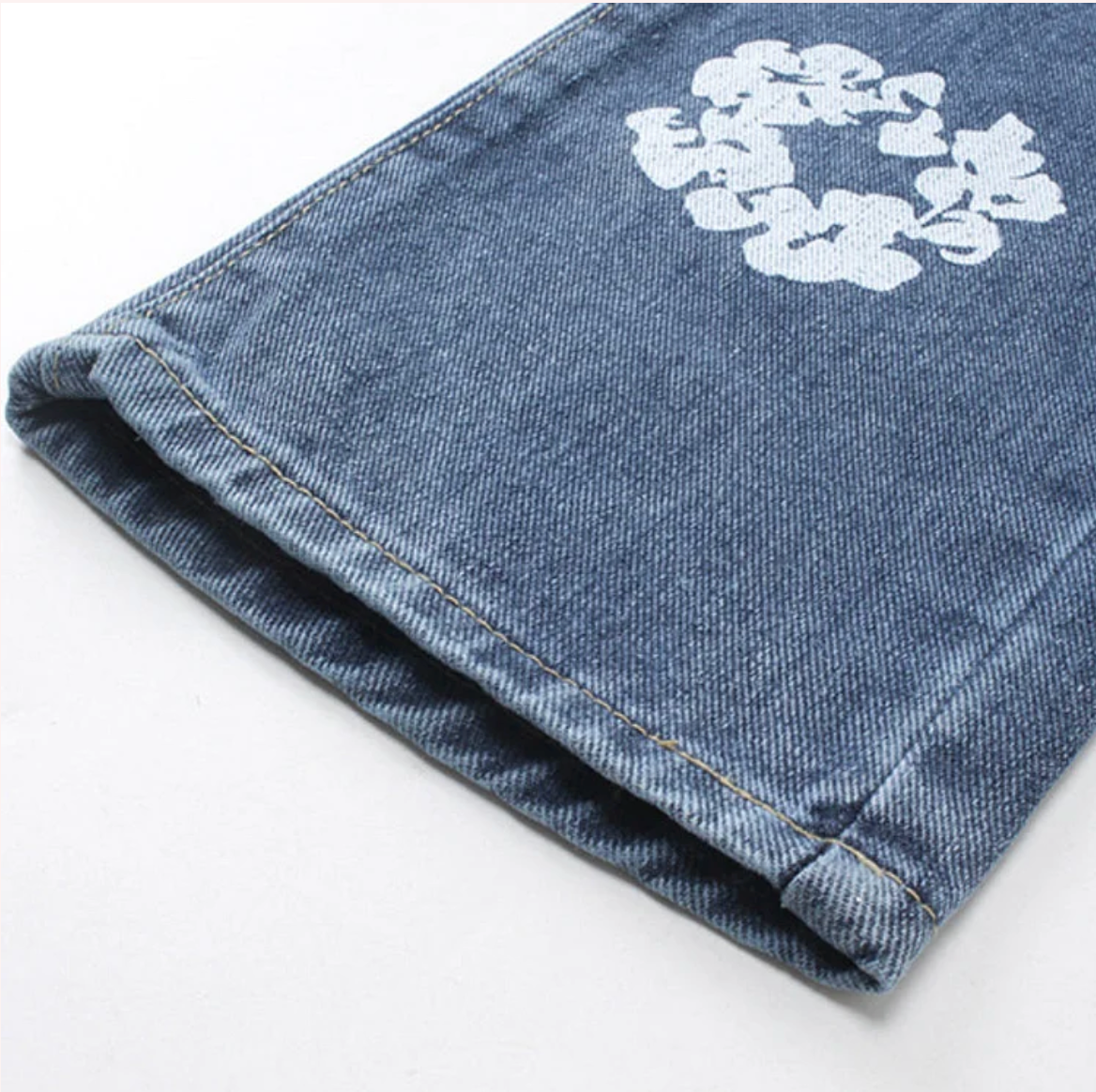 DENIM TEAR Jeans